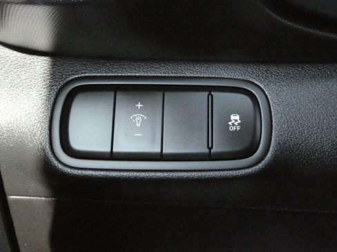 Used 2024 Hyundai Venue SEL image 13