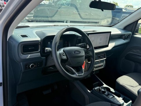 New 2025 Ford Maverick XL image 4