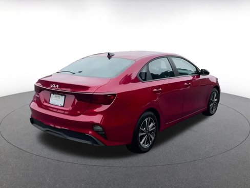 Used 2024 Kia Forte LXS image 10