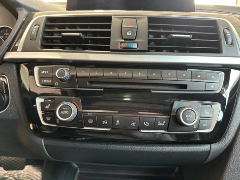Used 2018 BMW 330i Gran Turismo xDrive image 10