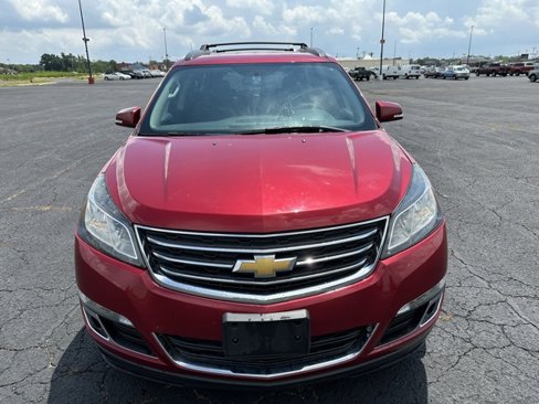 Used 2014 Chevrolet Traverse LT image 2