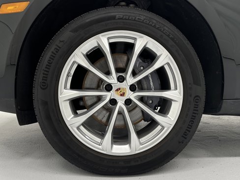 Used 2022 Porsche Macan image 9