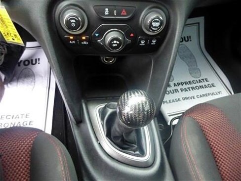 Used 2015 Dodge Dart SXT image 11