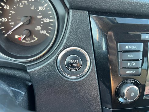 Used 2018 Nissan Rogue SV w/ Premium Package image 23