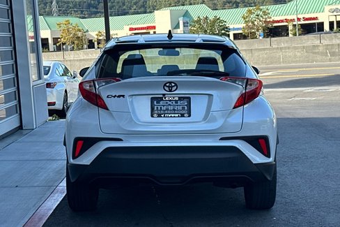 Used 2022 Toyota C-HR Nightshade image 9
