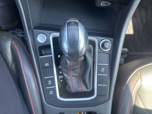 Used 2019 Volkswagen Jetta GLI Autobahn image 16