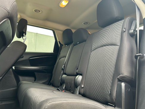 Used 2013 Dodge Journey SXT w/ Flexible Seating Group image 10
