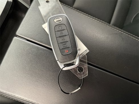 Used 2023 Nissan Rogue SV w/ SV Premium Package image 31