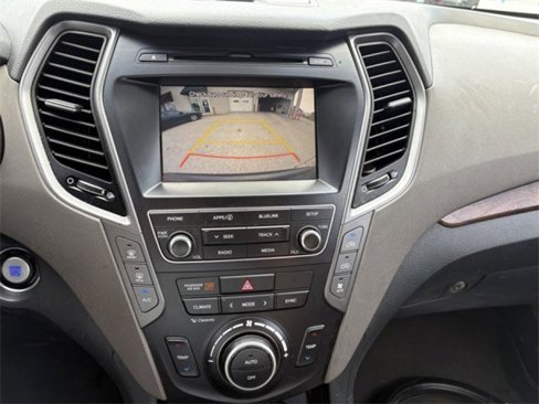 Used 2017 Hyundai Santa Fe Limited image 14