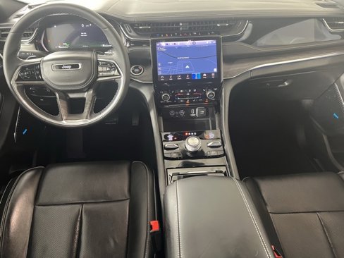 Used 2023 Jeep Grand Cherokee Overland w/ Luxury Tech Group IV image 15