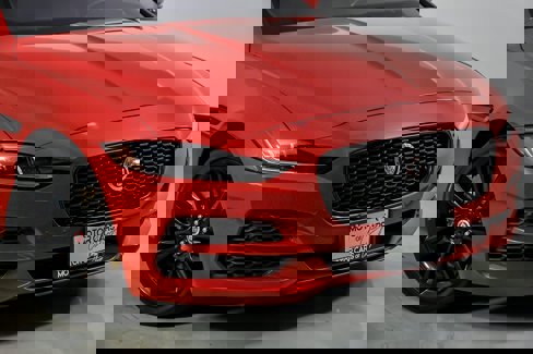Used 2020 Jaguar XE S image 3