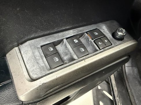 Used 2017 Toyota Tacoma SR5 image 26
