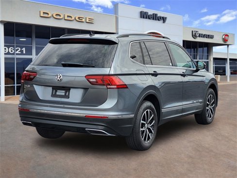 Used 2021 Volkswagen Tiguan SE image 3