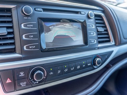 Used 2019 Toyota Highlander LE image 20