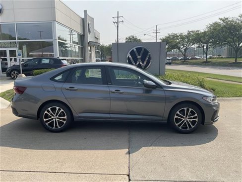 New 2025 Volkswagen Jetta Sport image 2