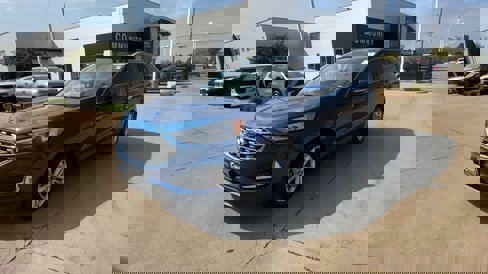 Used 2020 Ford Edge SEL image 40