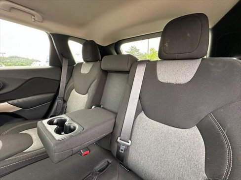 Certified 2018 Jeep Cherokee Latitude image 18