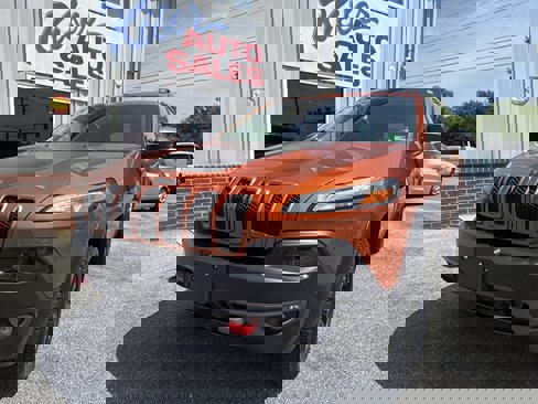 Used 2016 Jeep Cherokee Trailhawk w/ Comfort/Convenience Group image 3