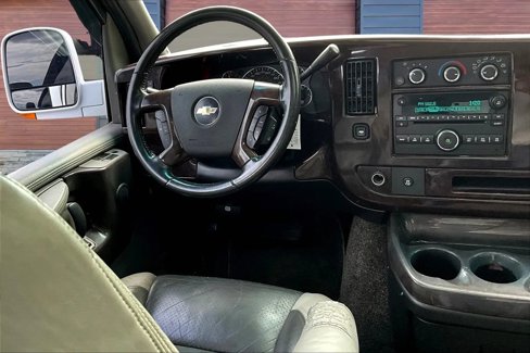 Used 2010 Chevrolet Express 1500 AWD w/ Preferred Equipment Group image 5