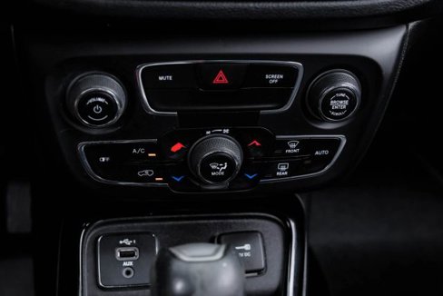 Used 2019 Jeep Compass Latitude image 30
