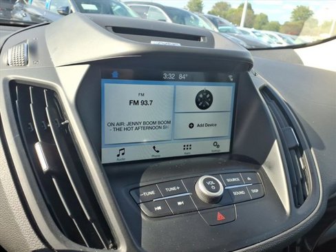 Used 2017 Ford Escape SE w/ Equipment Group 201A image 16