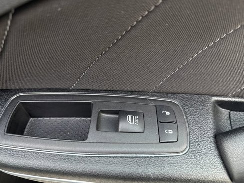 Used 2023 Dodge Charger SXT image 19
