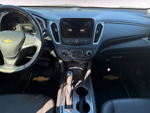 Used 2020 Chevrolet Malibu LT w/ Leather Package image 10