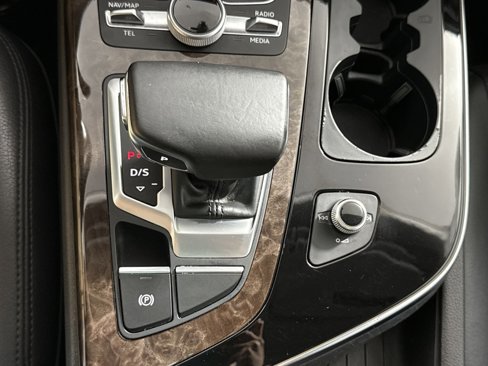 Used 2017 Audi Q7 3.0T Prestige image 21