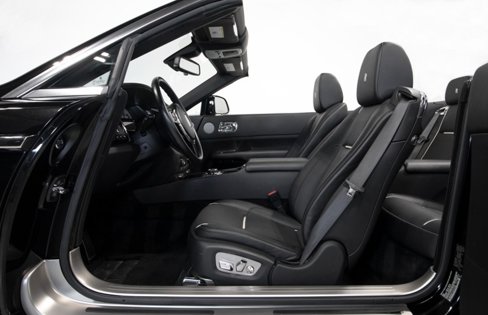 Used 2018 Rolls-Royce Dawn image 21
