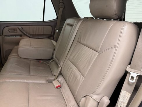 Used 2006 Toyota Sequoia Limited image 11