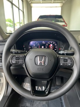 Used 2023 Honda Accord LX image 18