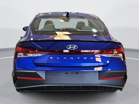 New 2025 Hyundai Elantra Sport image 6