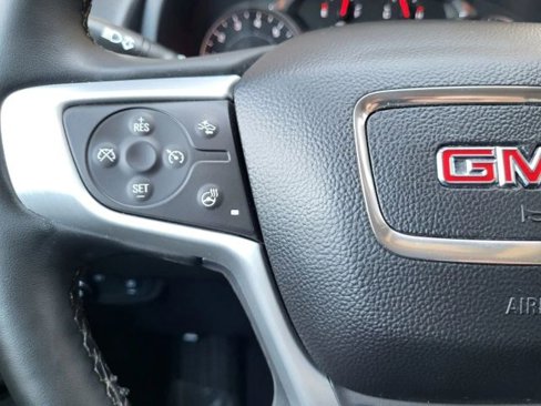 Used 2024 GMC Terrain SLT image 7
