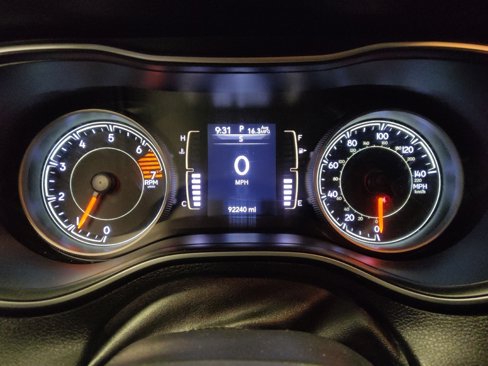 Used 2020 Jeep Cherokee Latitude Plus w/ Cold Weather Group image 23