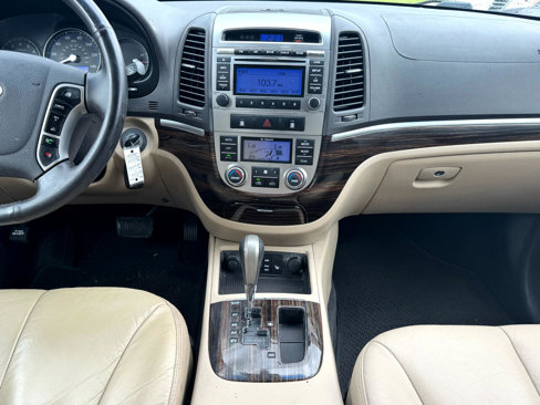 Used 2011 Hyundai Santa Fe Limited image 16