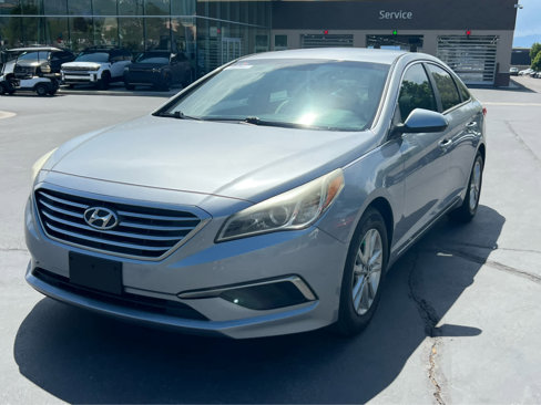 Used 2016 Hyundai Sonata SE w/ Cargo Package image 2