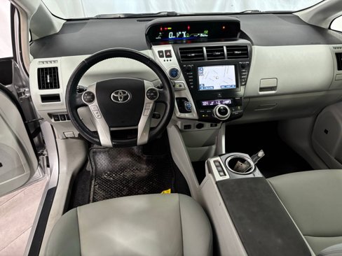 Used 2014 Toyota Prius V image 19