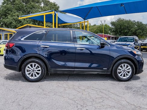 Used 2020 Kia Sorento AWD V6 image 4