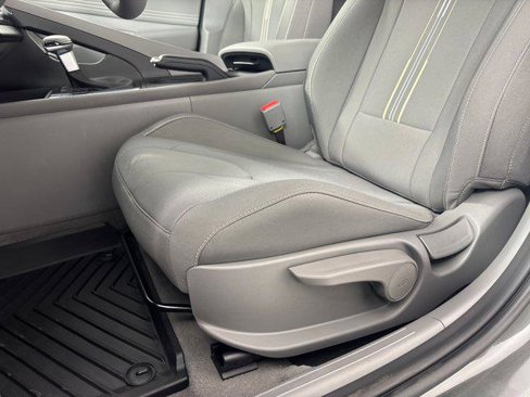 New 2025 Hyundai Elantra Sport image 14