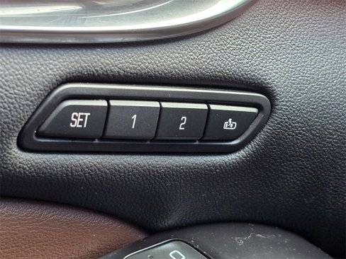 Used 2018 Buick Enclave Avenir w/ Avenir Technology Package image 38