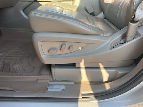 Used 2015 GMC Yukon SLT w/ Open Road Package image 12