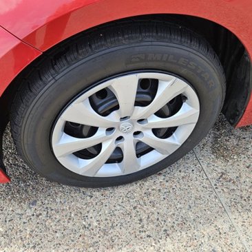 Used 2021 Toyota Corolla LE image 9