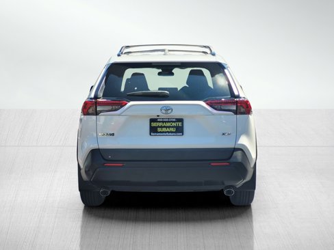 Used 2021 Toyota RAV4 XLE image 5