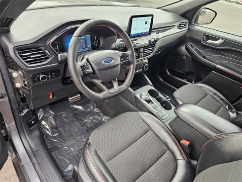 Used 2023 Ford Escape ST-Line w/ Cold Weather Package image 2