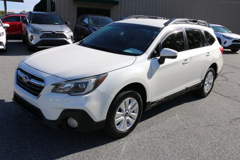 Used 2018 Subaru Outback 2.5i Premium image 1