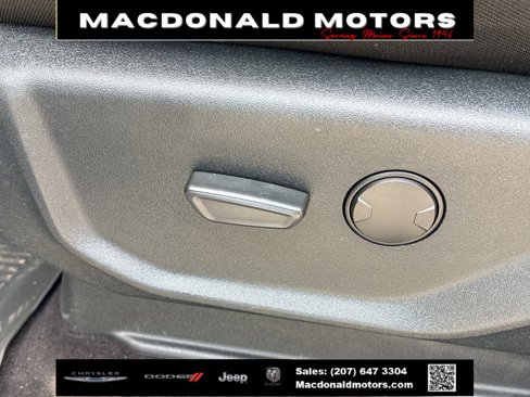 Used 2020 Ford Expedition XLT w/ FX4 Off-Road Package image 17