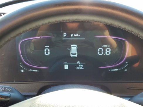Used 2025 Kia Sportage EX image 19