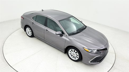 Used 2023 Toyota Camry LE image 18
