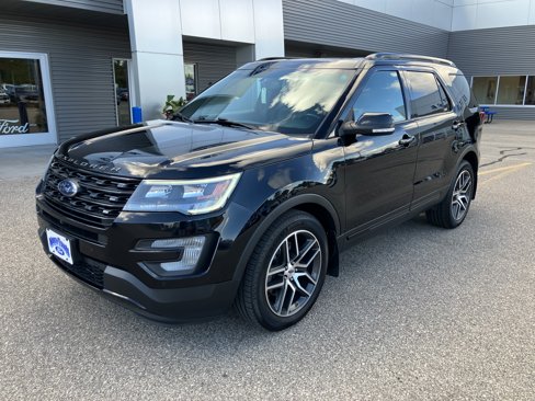 Used 2017 Ford Explorer Sport w/ Equipment Group 401A image 2