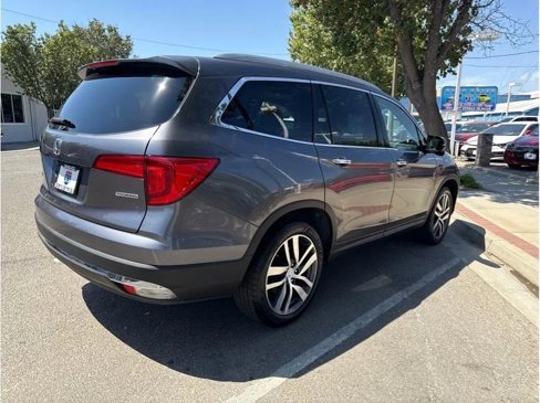 Used 2017 Honda Pilot Touring image 7